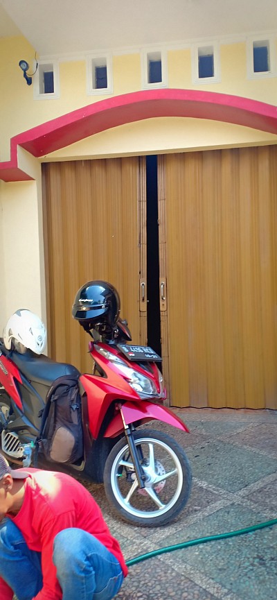 Serfis pintu Garasi daerah kota Bekasi 081314749953 Panggilan